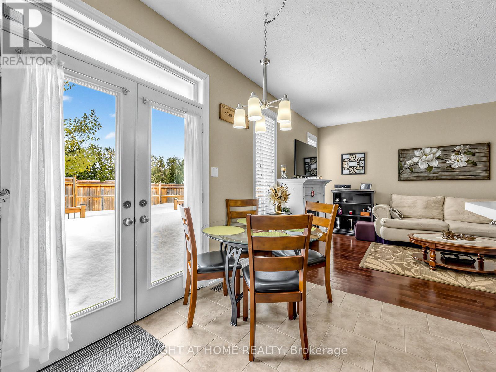 826 Booth Avenue, Innisfil, Ontario  L9S 0A7 - Photo 16 - N12837926