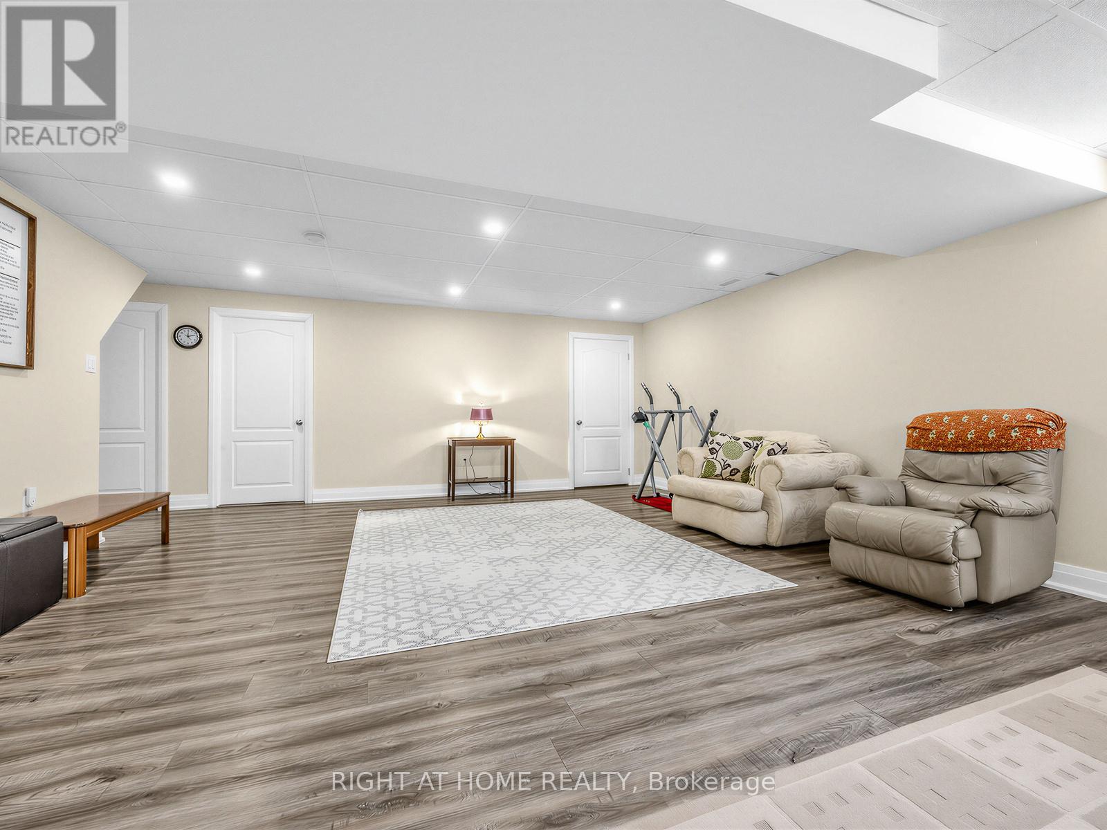 826 Booth Avenue, Innisfil, Ontario  L9S 0A7 - Photo 30 - N12837926