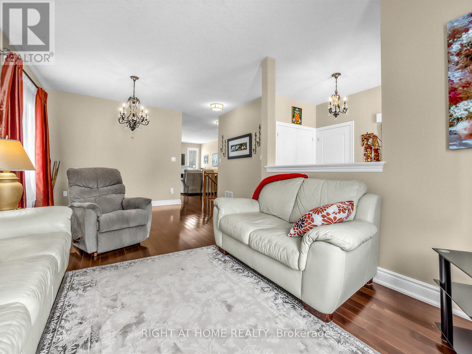 826 Booth Avenue, Innisfil, Ontario  L9S 0A7 - Photo 6 - N12837926