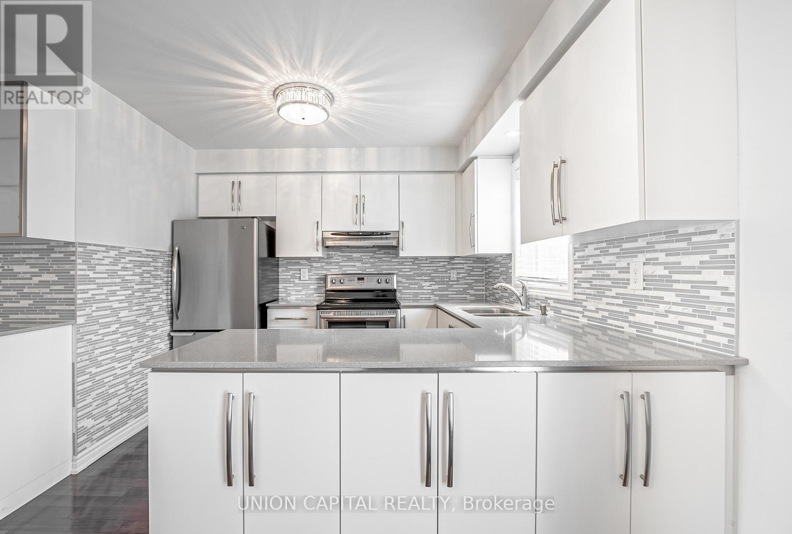 88 - 123 Pinedale Gate, Vaughan, Ontario  L4L 8X3 - Photo 10 - N12837990