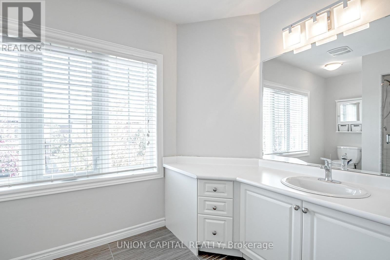 88 - 123 Pinedale Gate, Vaughan, Ontario  L4L 8X3 - Photo 13 - N12837990