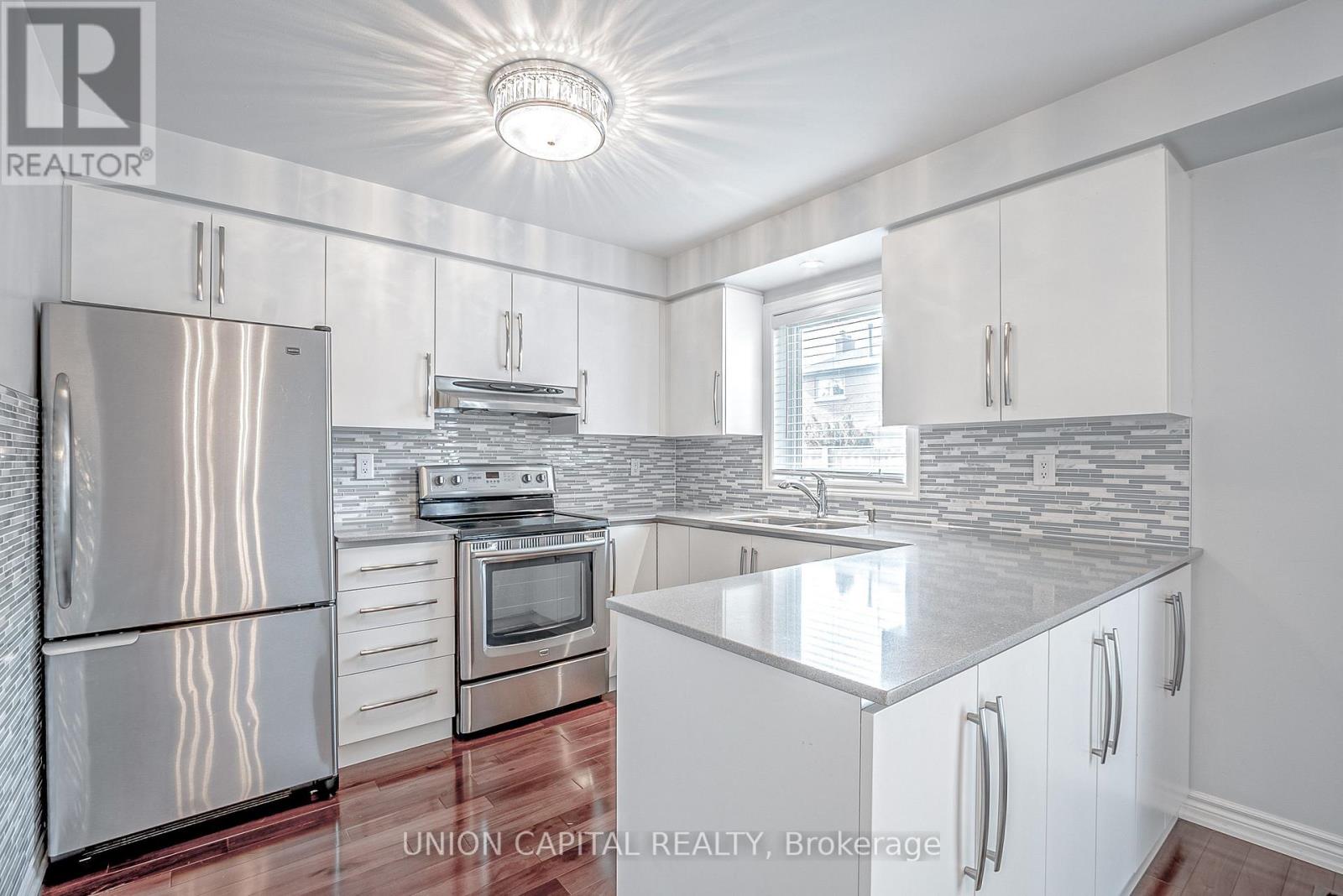 88 - 123 Pinedale Gate, Vaughan, Ontario  L4L 8X3 - Photo 9 - N12837990