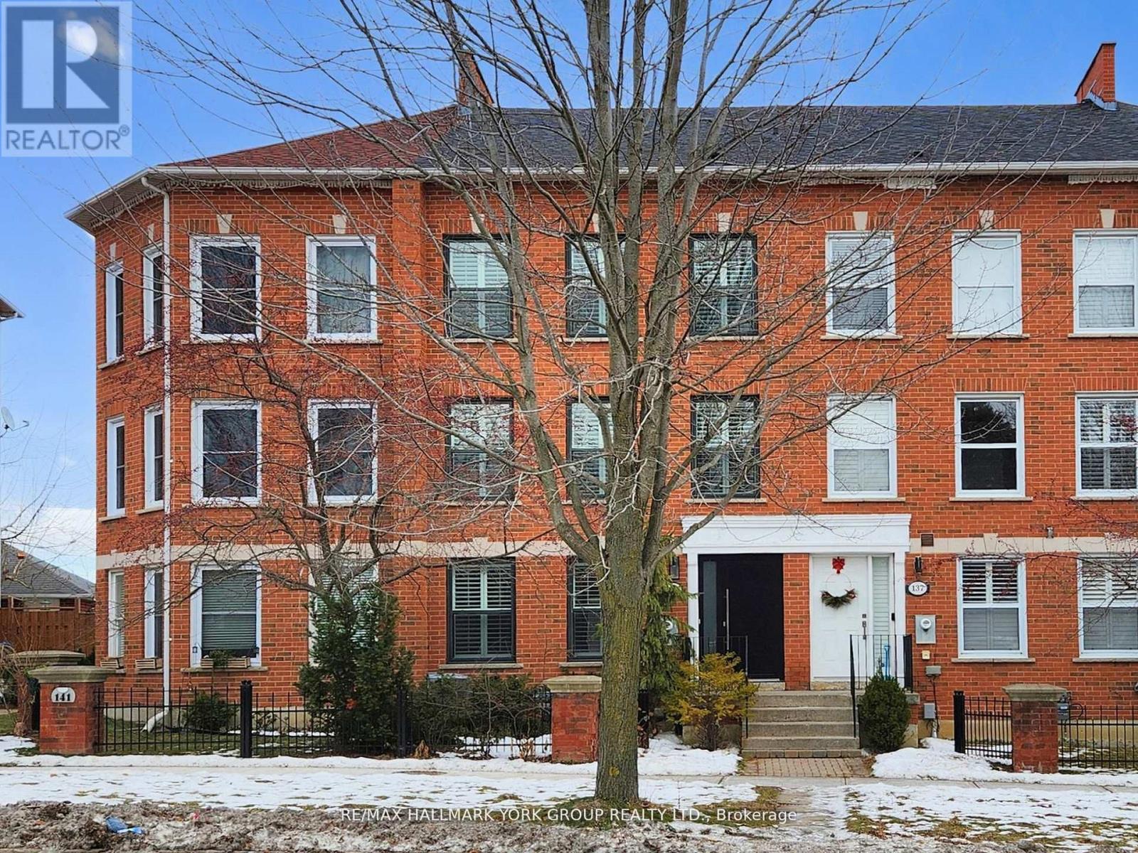 139 John West Way, Aurora, Ontario  L4G 7E3 - Photo 1 - N12838046