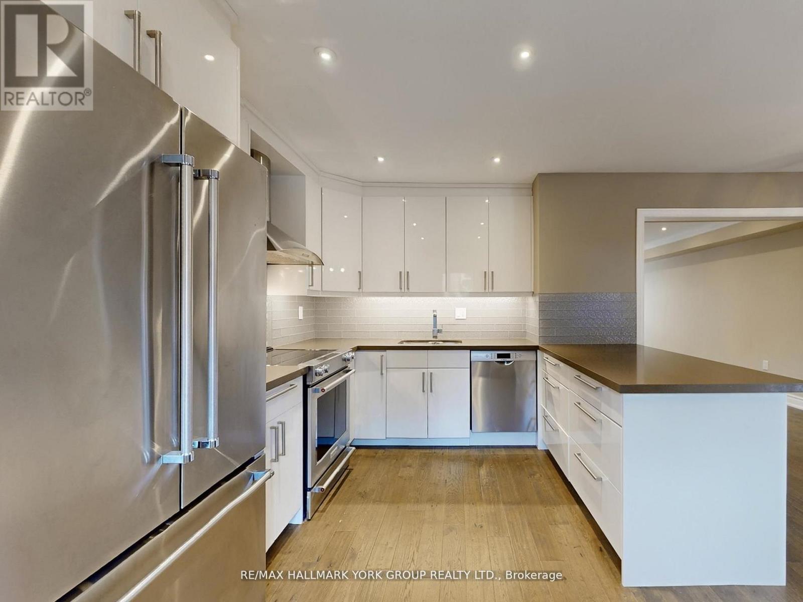 139 John West Way, Aurora, Ontario  L4G 7E3 - Photo 11 - N12838046