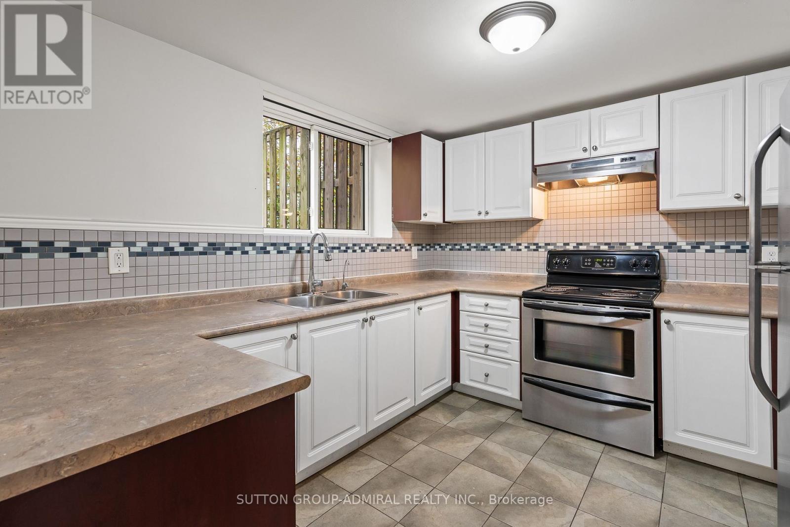 110 Cumberland Street, Barrie, Ontario  L4N 2P7 - Photo 34 - S12837996