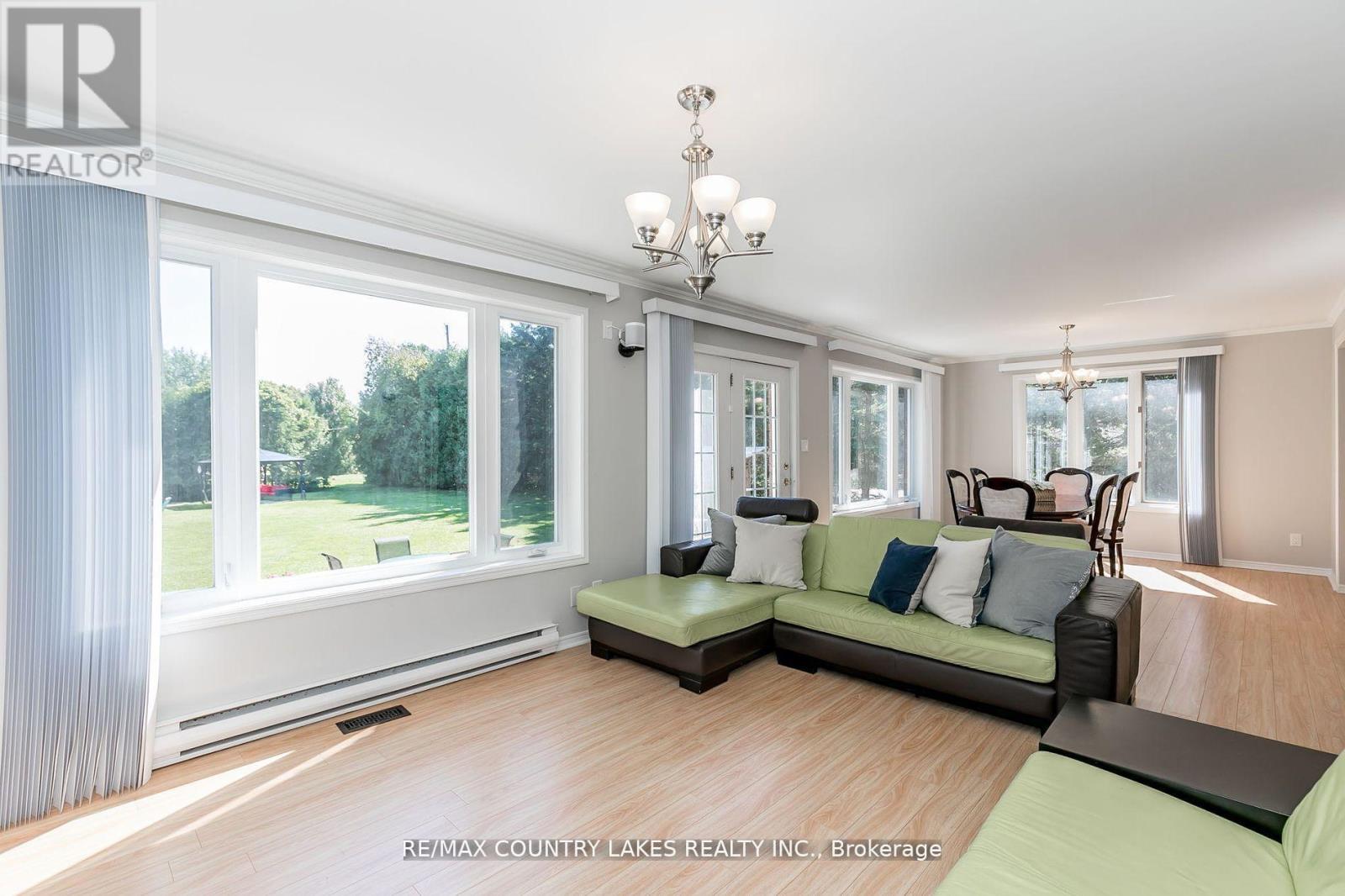 47 Lake Avenue, Ramara, Ontario  L0K 1B0 - Photo 10 - S12838006