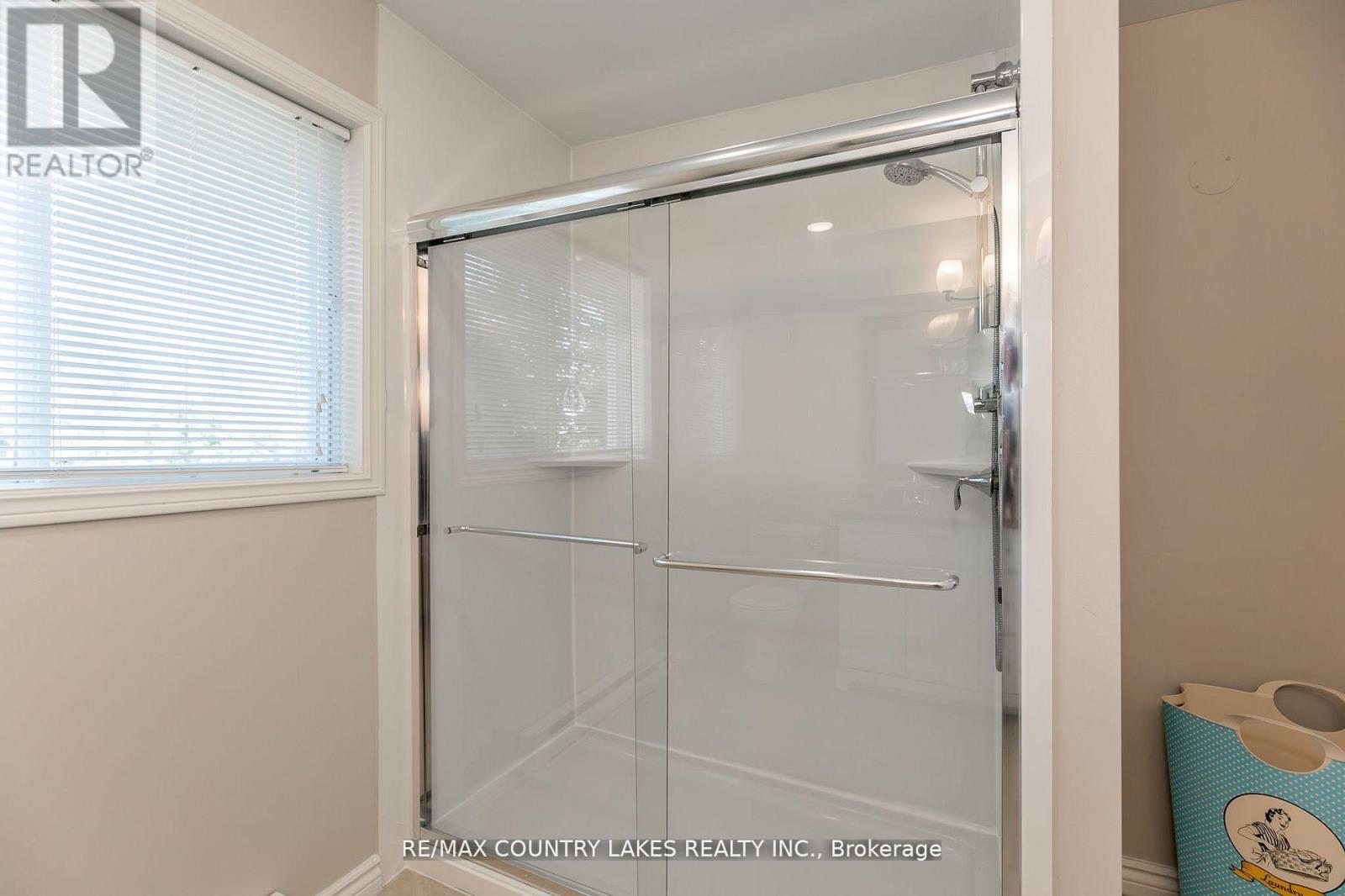 47 Lake Avenue, Ramara, Ontario  L0K 1B0 - Photo 22 - S12838006