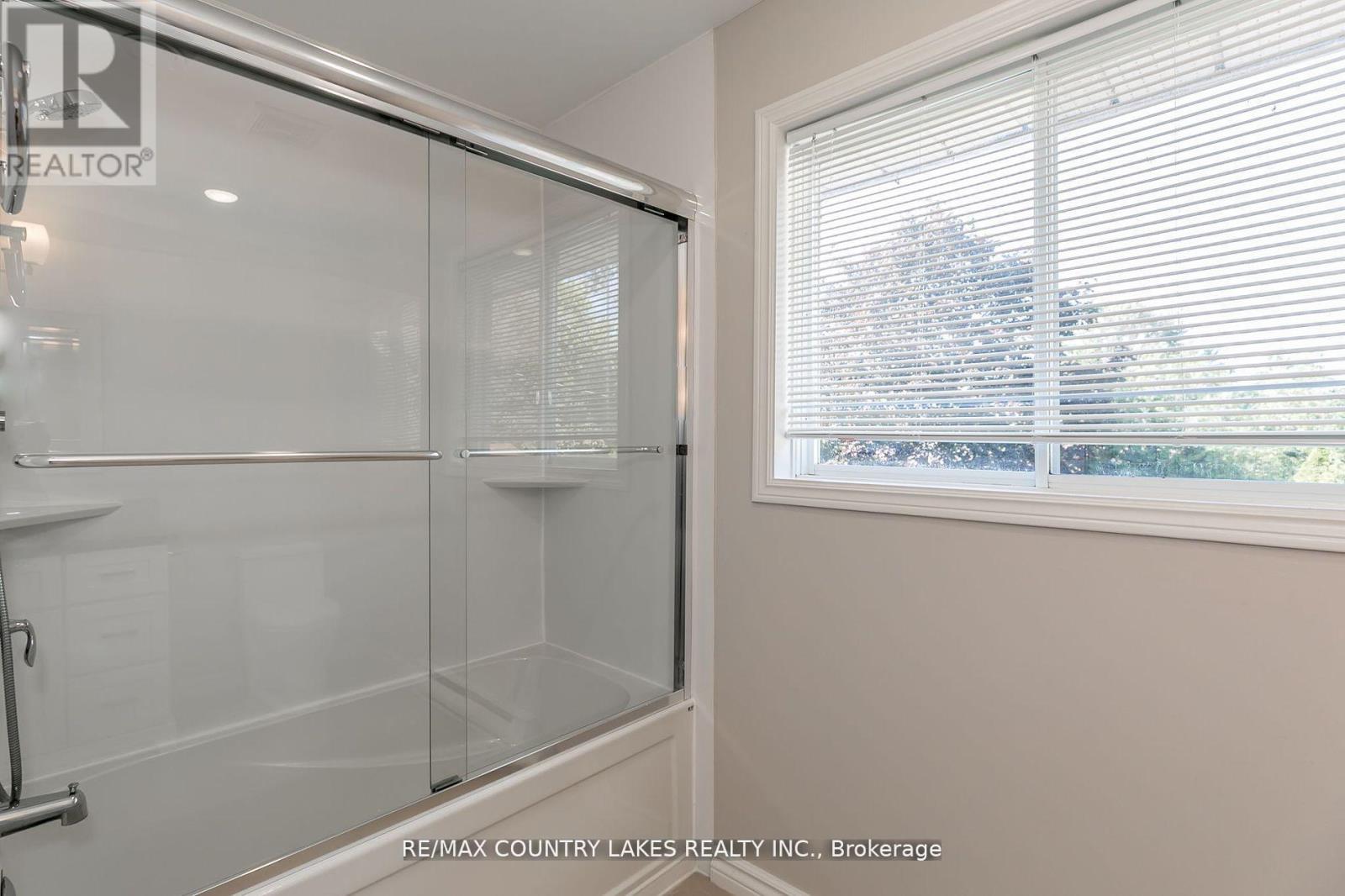 47 Lake Avenue, Ramara, Ontario  L0K 1B0 - Photo 28 - S12838006