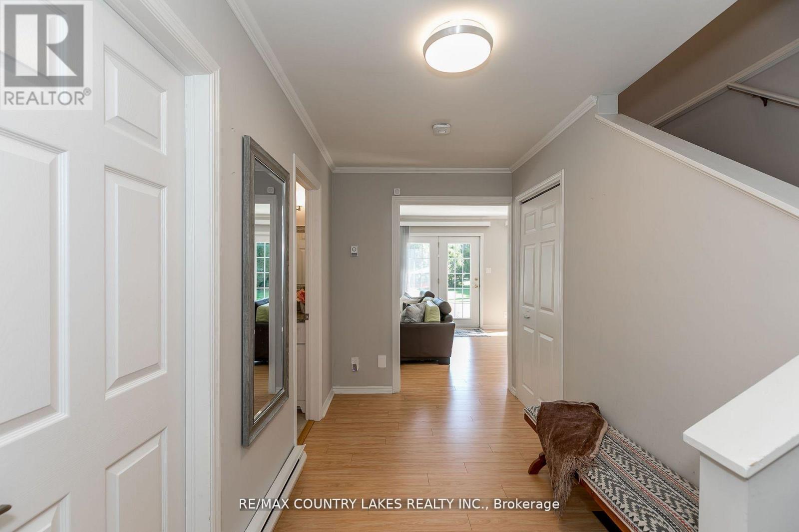 47 Lake Avenue, Ramara, Ontario  L0K 1B0 - Photo 6 - S12838006