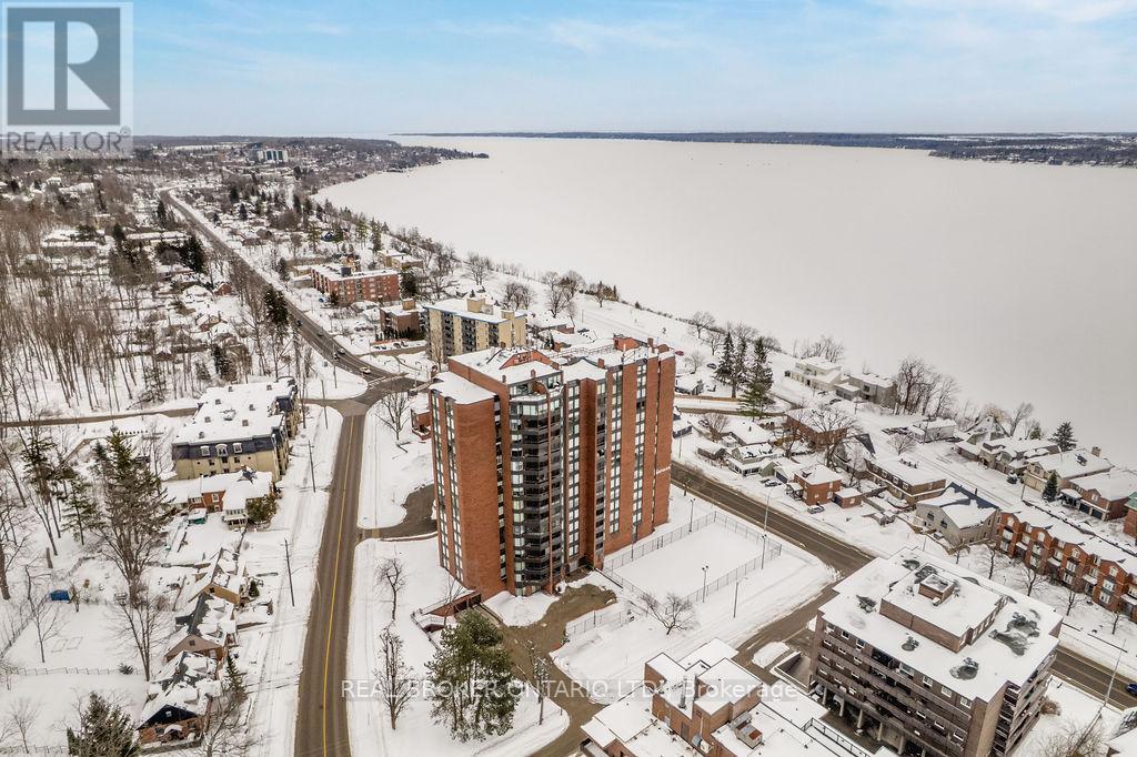 208 - 181 Collier Street, Barrie, Ontario  L4M 5L6 - Photo 3 - S12838090