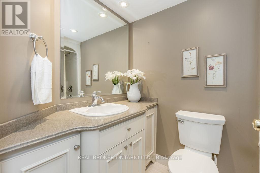 208 - 181 Collier Street, Barrie, Ontario  L4M 5L6 - Photo 35 - S12838090