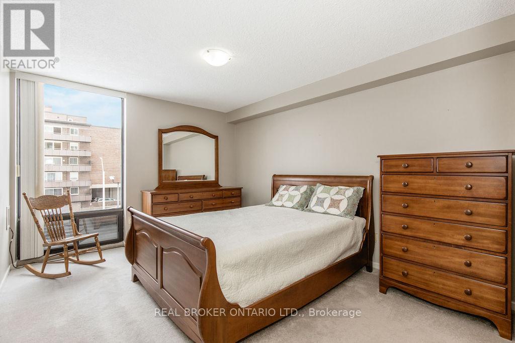 208 - 181 Collier Street, Barrie, Ontario  L4M 5L6 - Photo 8 - S12838090