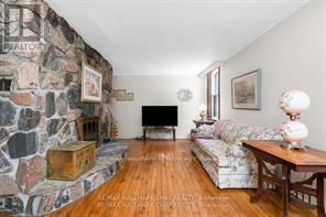 1407 Flos 8 Road W, Springwater, Ontario  L0L 1P0 - Photo 8 - S12838102