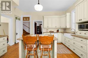 1407 Flos 8 Road W, Springwater, Ontario  L0L 1P0 - Photo 9 - S12838102