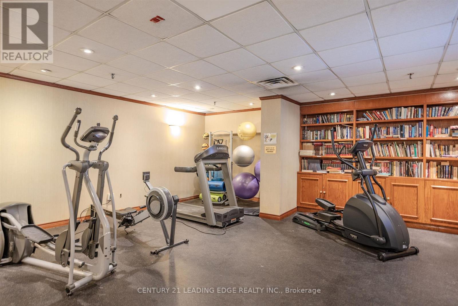 302 - 175 Cedar Avenue, Richmond Hill (Harding), Ontario  L4C 9V3 - Photo 19 - N12665352