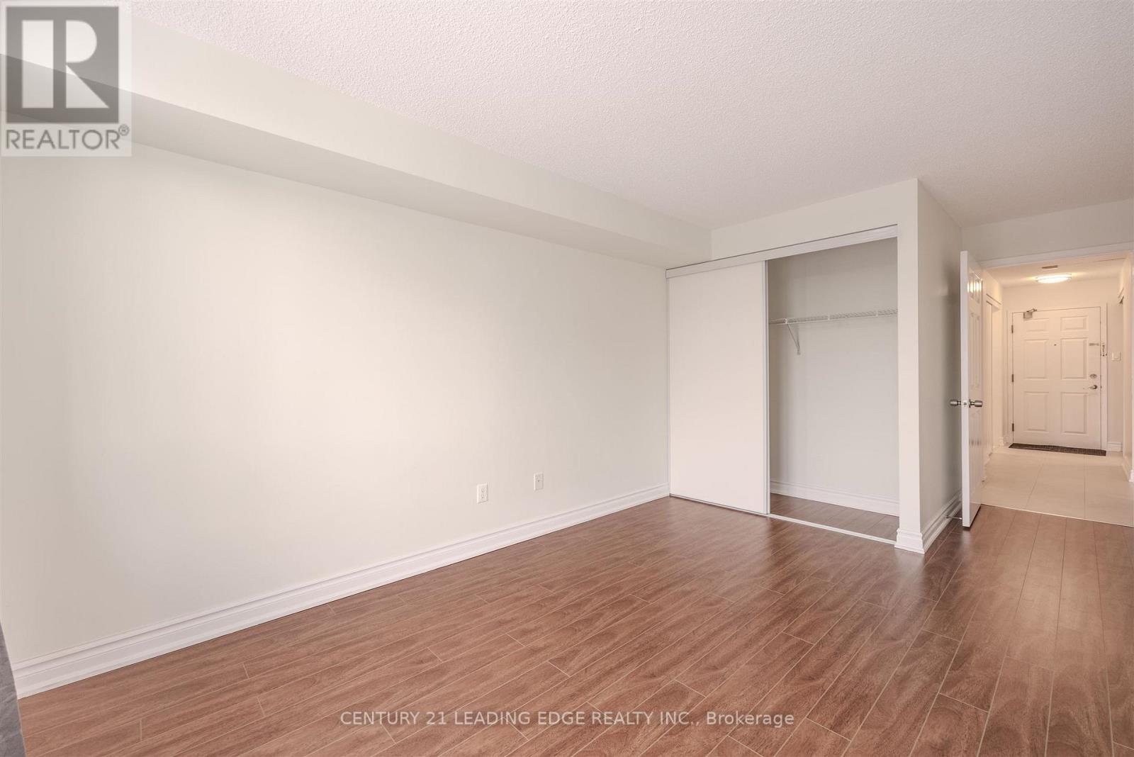 302 - 175 Cedar Avenue, Richmond Hill (Harding), Ontario  L4C 9V3 - Photo 10 - N12665352