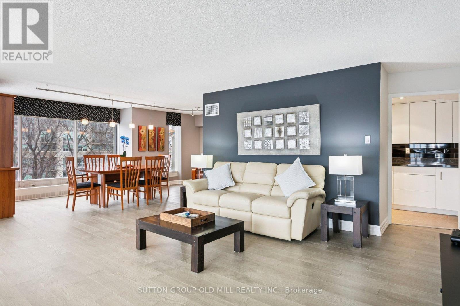 #406 - 2045 Lakeshore Boulevard W, Toronto, Ontario M8V 2Z6 - Photo 6 - W12837046