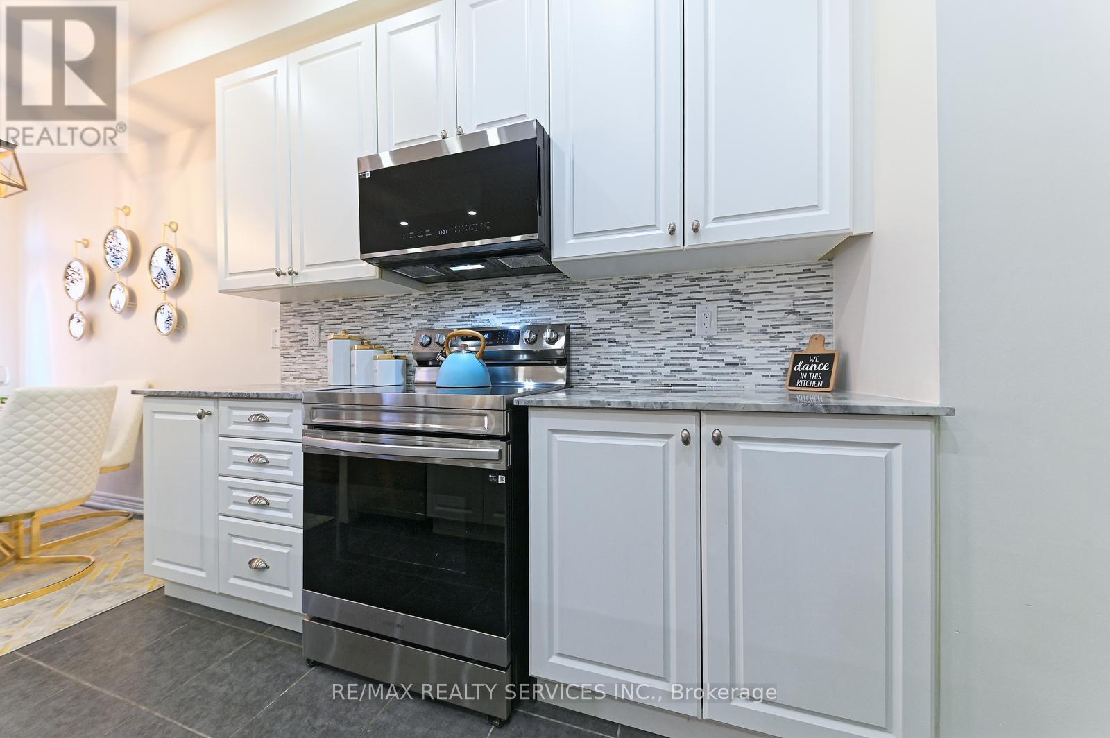 83 Kempenfelt Trail, Brampton, Ontario  L7A 0Z9 - Photo 17 - W12837964