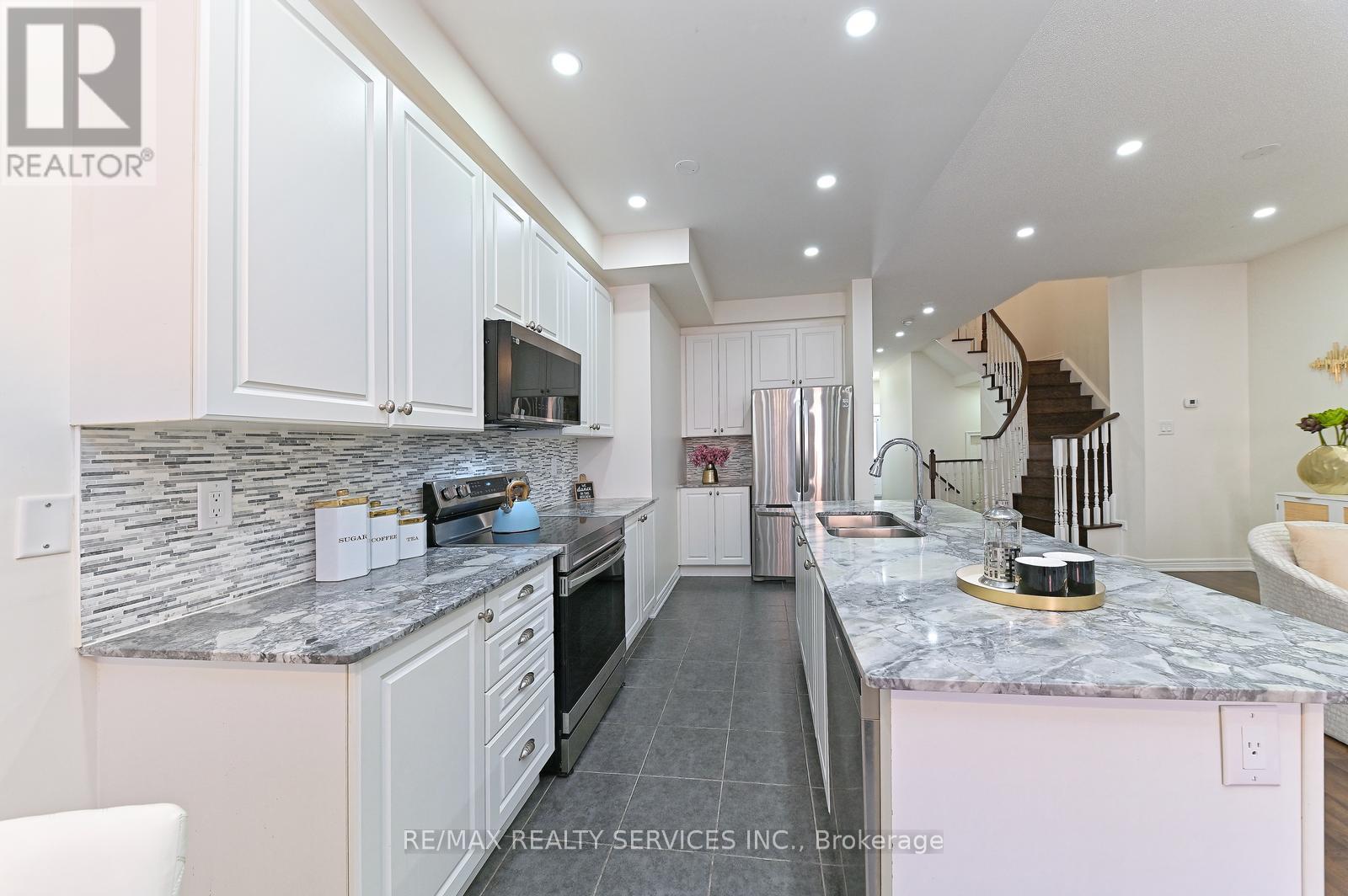 83 Kempenfelt Trail, Brampton, Ontario  L7A 0Z9 - Photo 19 - W12837964