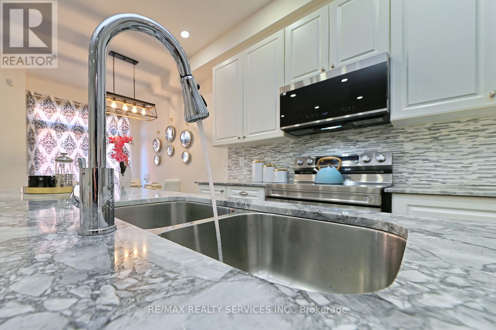 83 Kempenfelt Trail, Brampton, Ontario  L7A 0Z9 - Photo 20 - W12837964