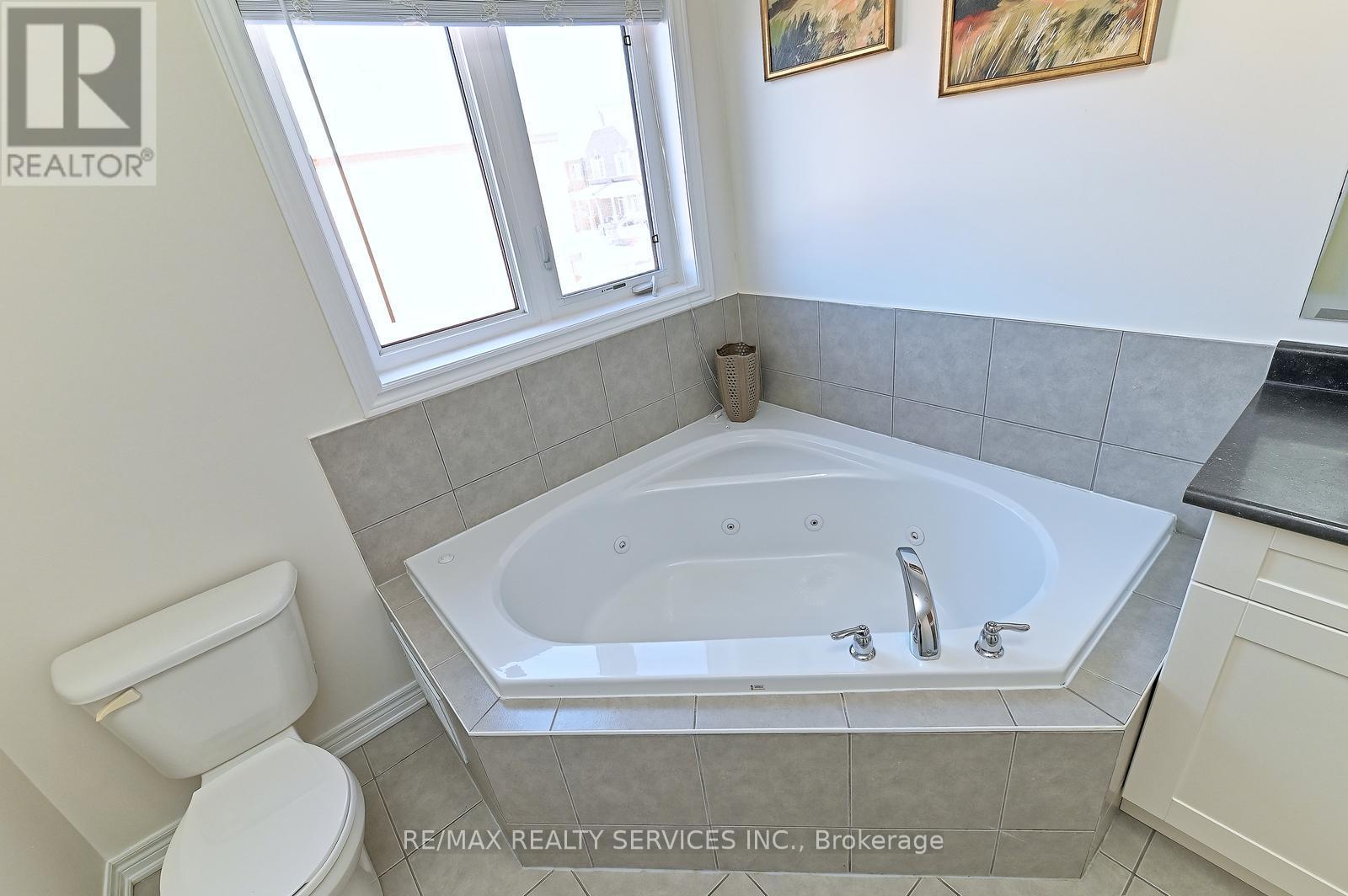 83 Kempenfelt Trail, Brampton, Ontario  L7A 0Z9 - Photo 31 - W12837964