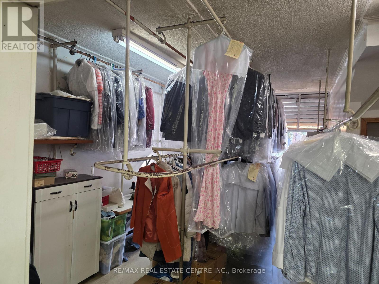 262 Jane Street, Toronto, Ontario  M6S 3Z2 - Photo 13 - W12837978