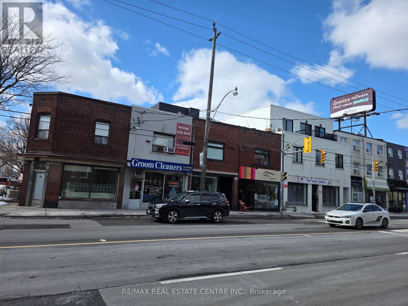 262 Jane Street, Toronto, Ontario  M6S 3Z2 - Photo 2 - W12837978