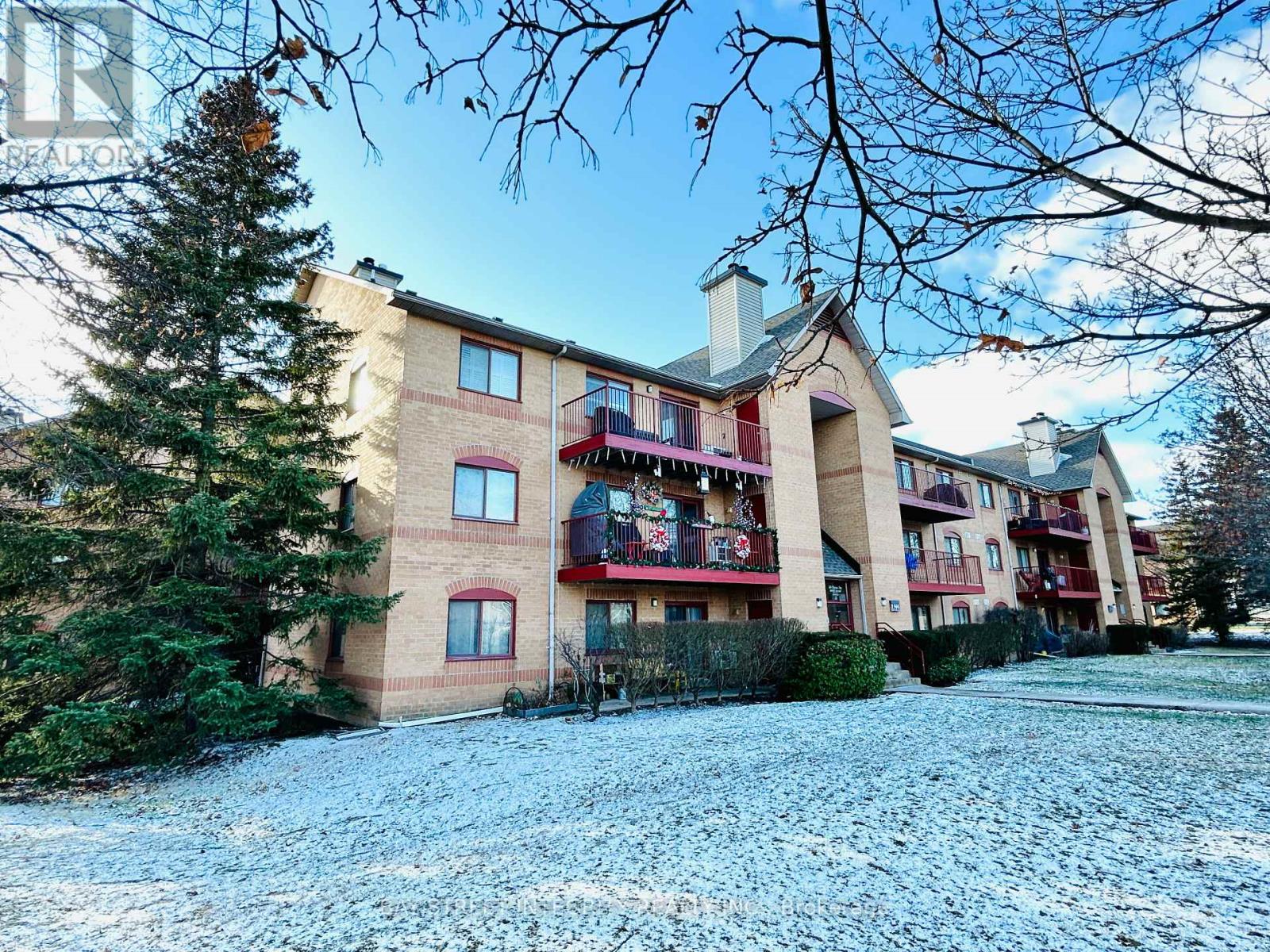 834 - 1508 Pilgrims Way, Oakville, Ontario  L6M 3H1 - Photo 1 - W12837984