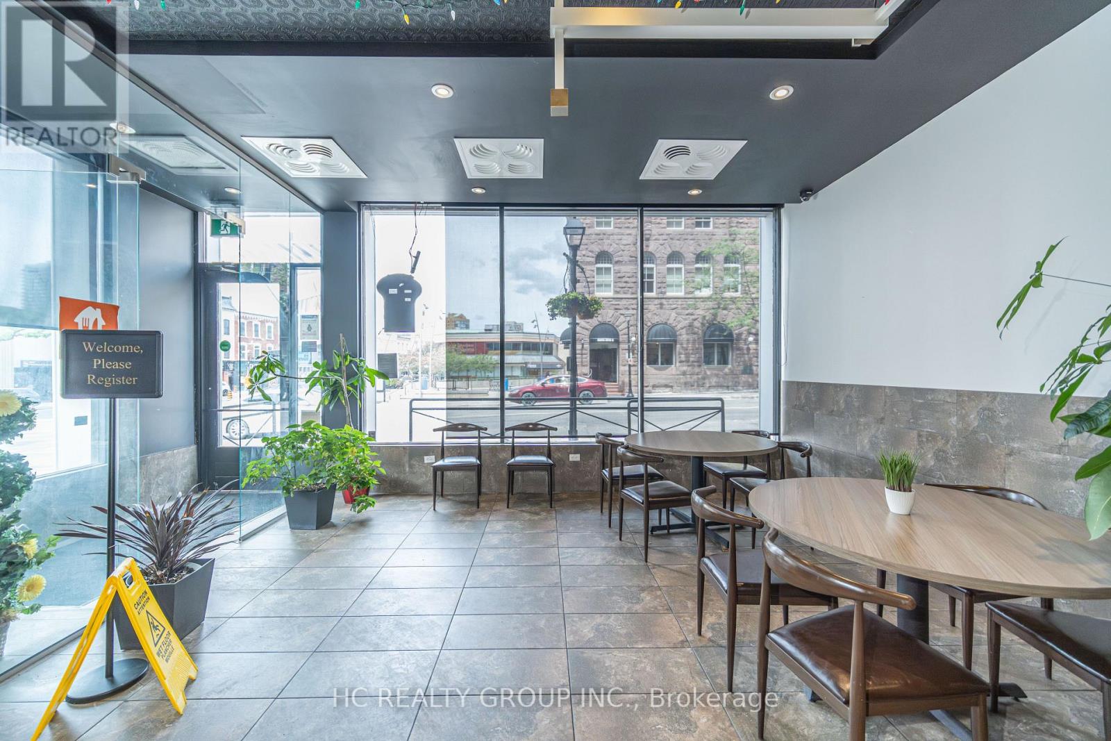 9 Queen Street E, Brampton, Ontario  L6W 2A7 - Photo 3 - W12837986