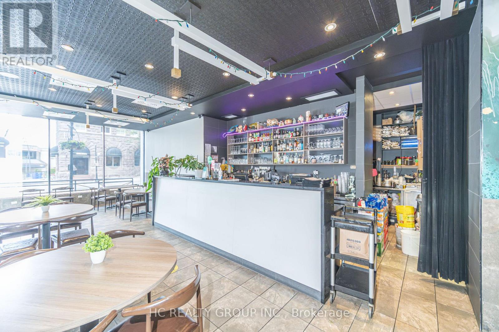 9 Queen Street E, Brampton, Ontario  L6W 2A7 - Photo 7 - W12837986