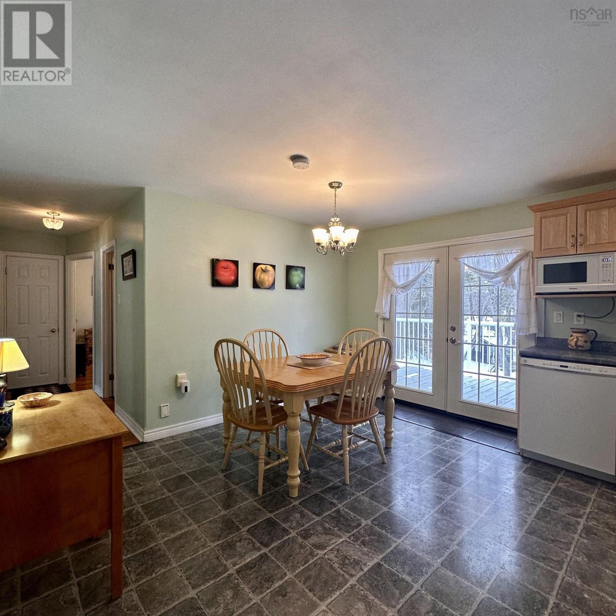 213 Alexandra Avenue, Bridgewater, Nova Scotia  B4V 1H7 - Photo 6 - 202602204