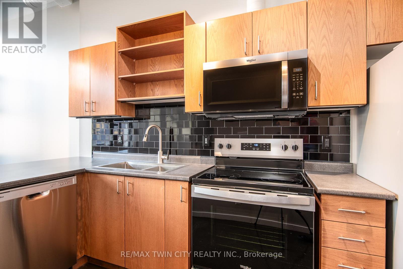 104 - 410 King Street W, Kitchener, Ontario  N2G 1C3 - Photo 15 - X12837934