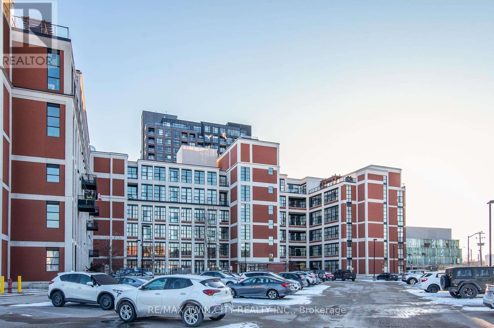 104 - 410 King Street W, Kitchener, Ontario  N2G 1C3 - Photo 5 - X12837934