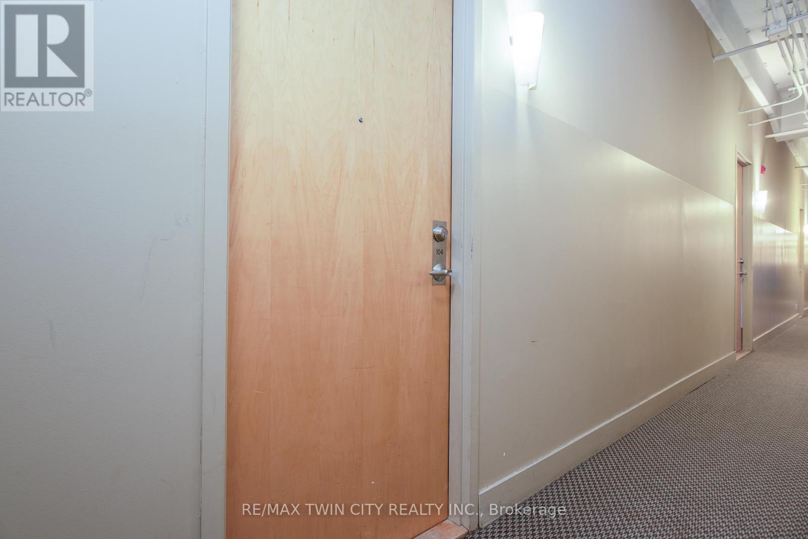 104 - 410 King Street W, Kitchener, Ontario  N2G 1C3 - Photo 8 - X12837934