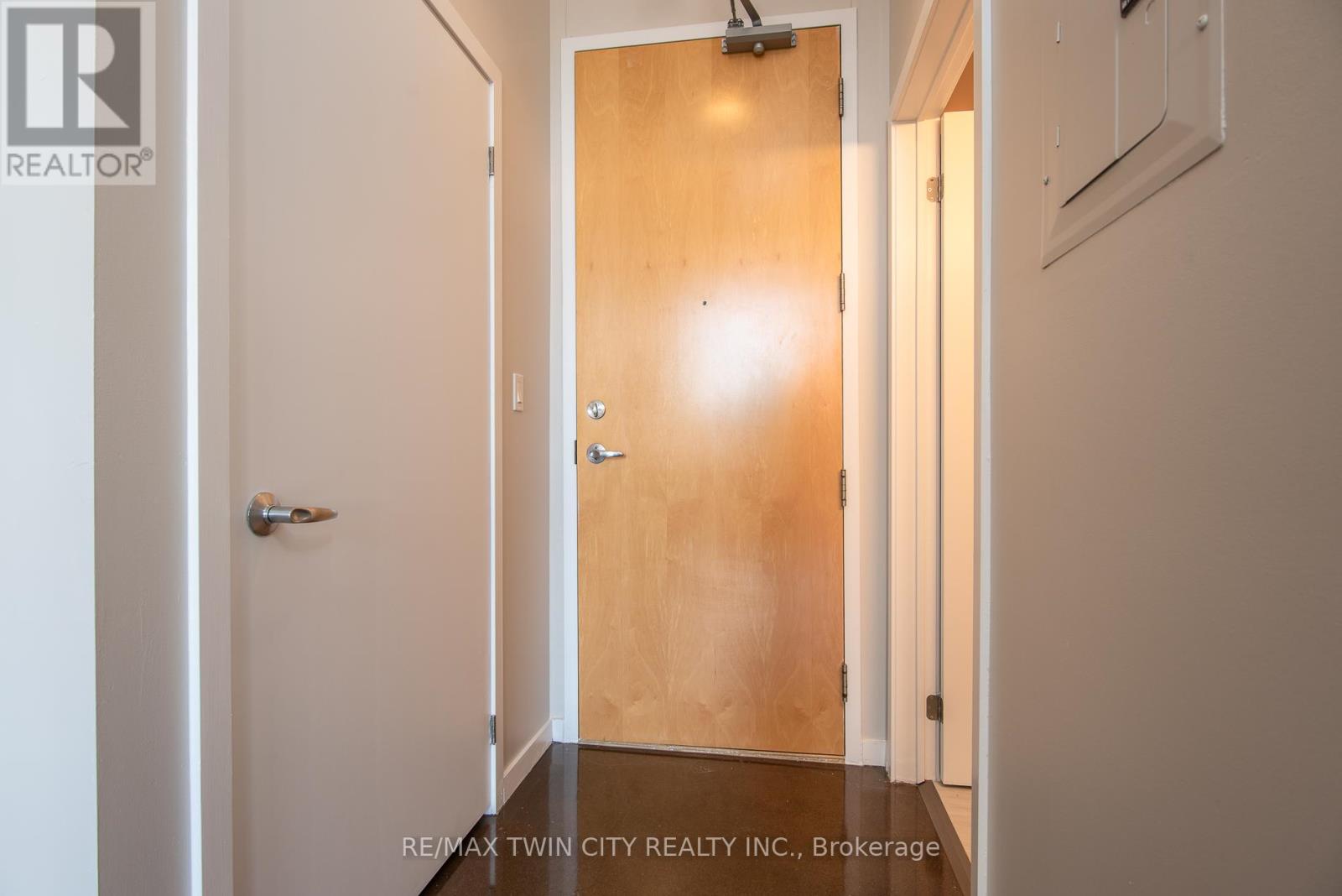 104 - 410 King Street W, Kitchener, Ontario  N2G 1C3 - Photo 9 - X12837934