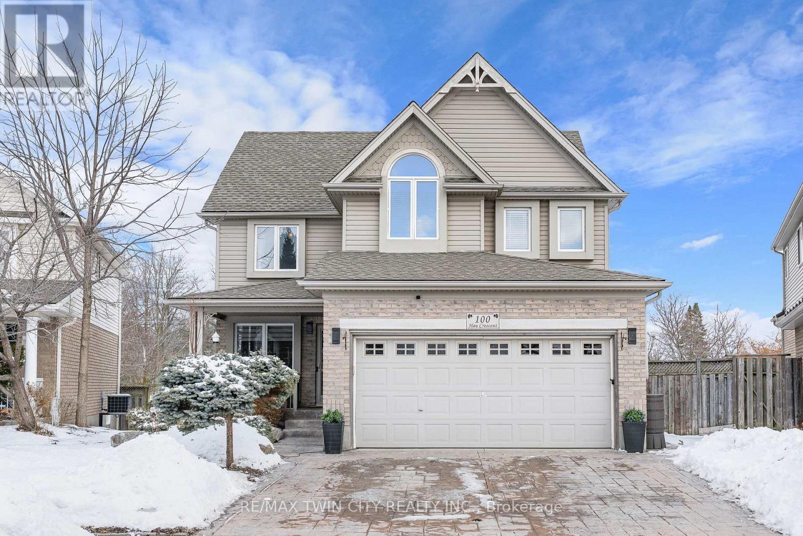 100 Hay Crescent, Cambridge, Ontario  N1P 1H7 - Photo 1 - X12837972