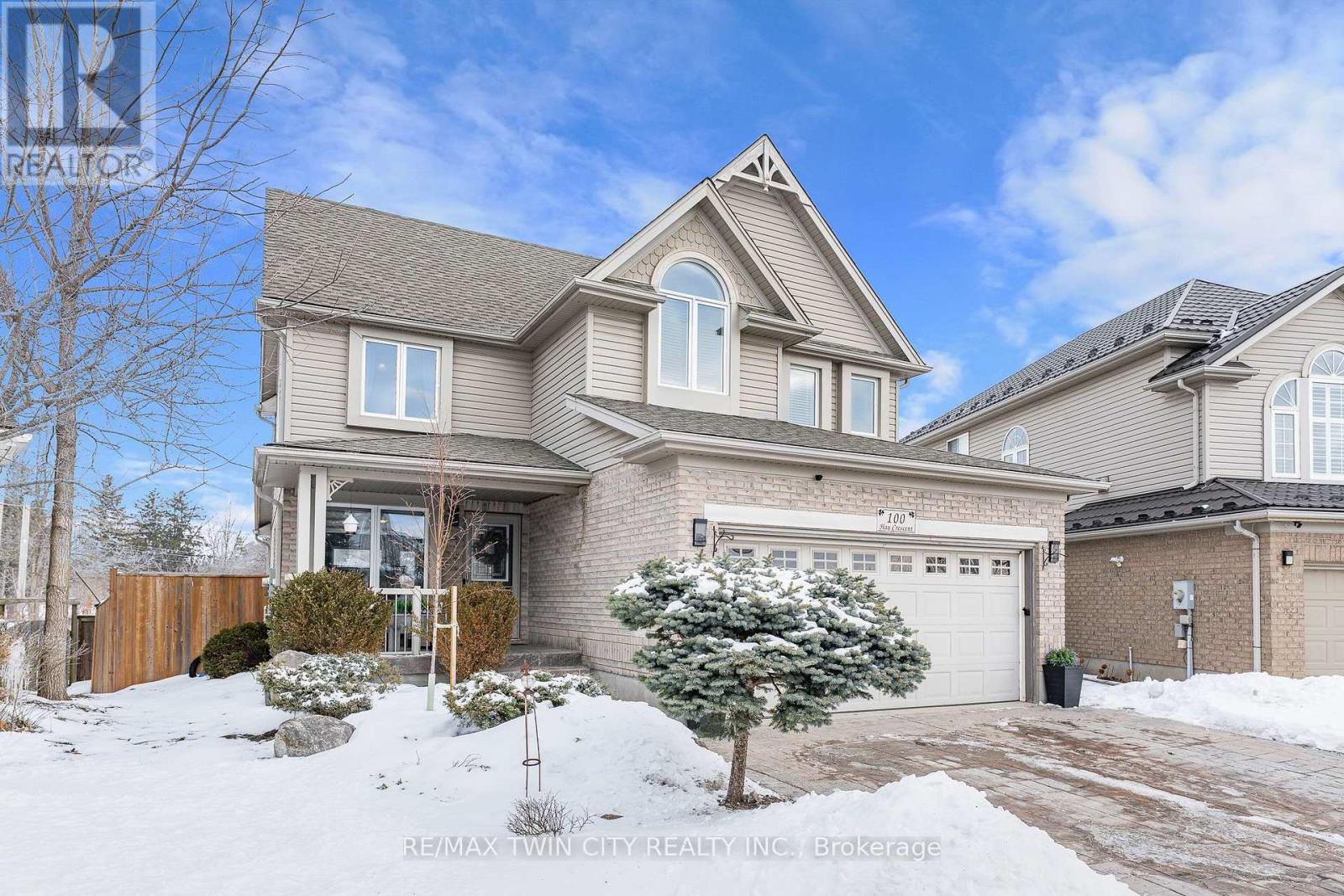 100 Hay Crescent, Cambridge, Ontario  N1P 1H7 - Photo 3 - X12837972