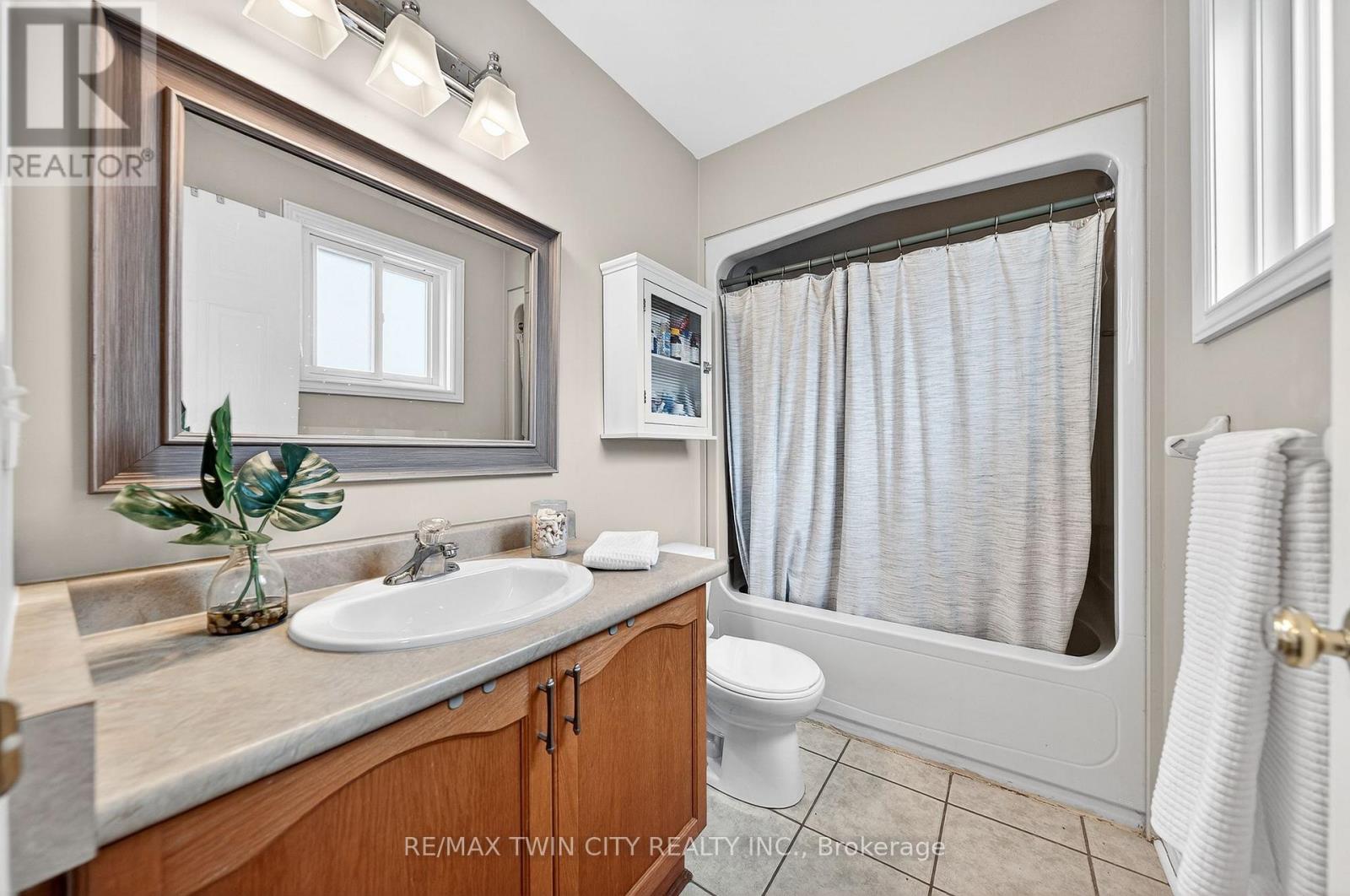 100 Hay Crescent, Cambridge, Ontario  N1P 1H7 - Photo 32 - X12837972