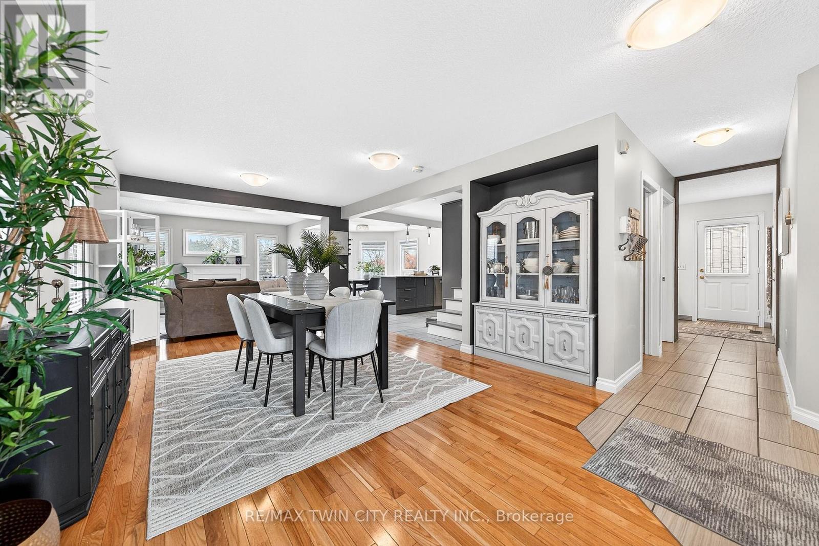 100 Hay Crescent, Cambridge, Ontario  N1P 1H7 - Photo 7 - X12837972