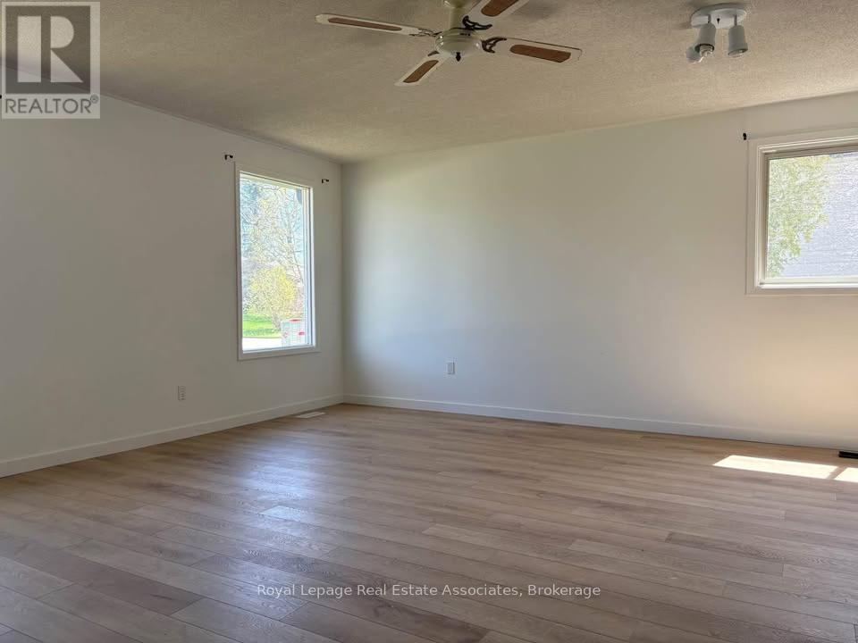 312 Pineview Gardens, Shelburne, Ontario  L9V 3A2 - Photo 2 - X12838038