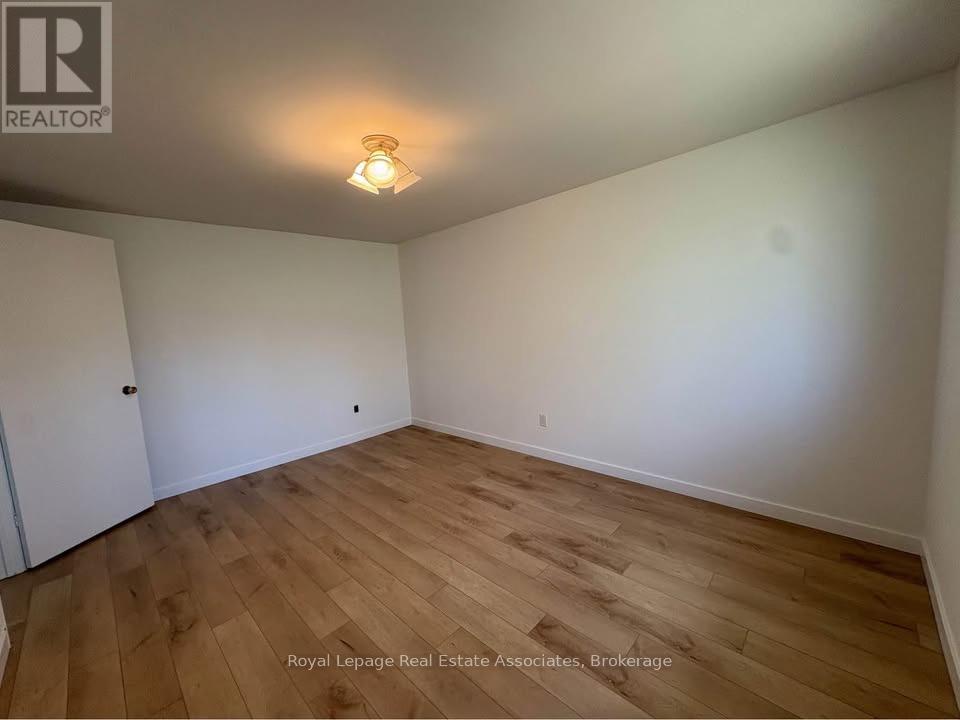 312 Pineview Gardens, Shelburne, Ontario  L9V 3A2 - Photo 3 - X12838038