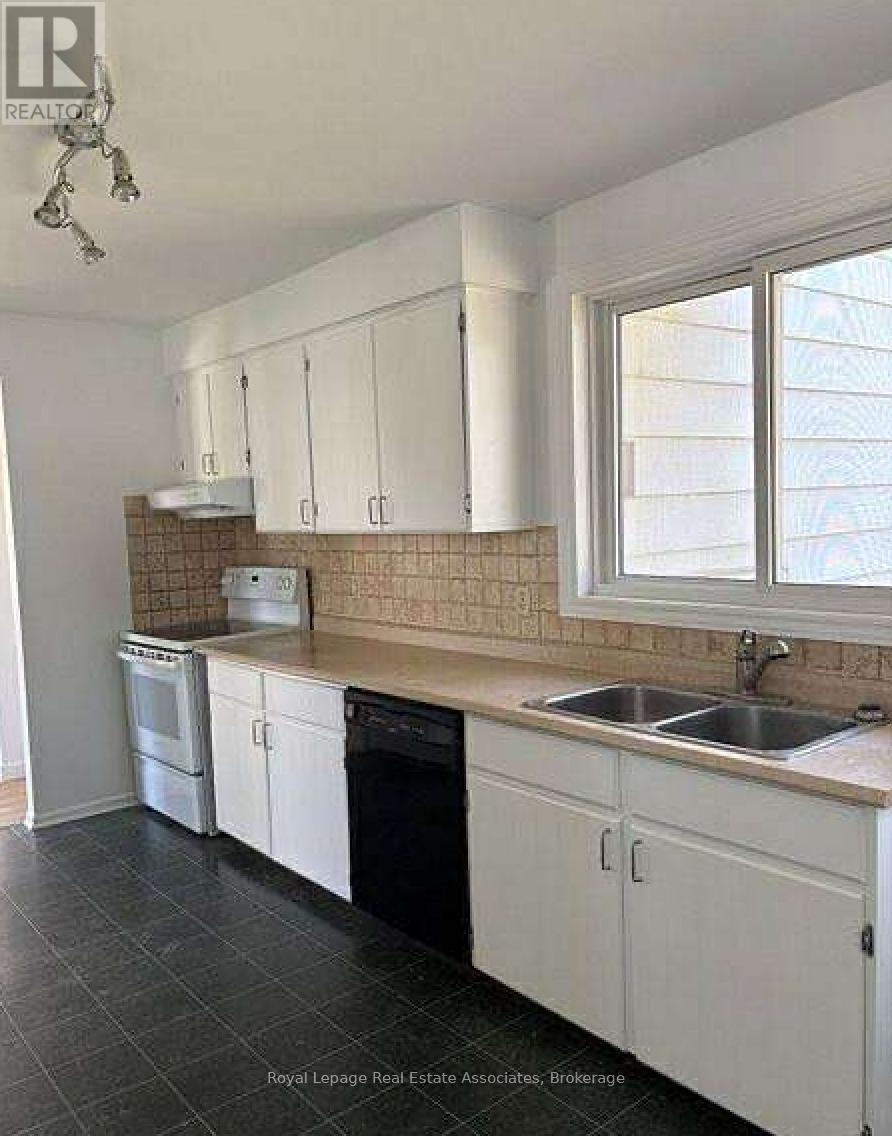 312 Pineview Gardens, Shelburne, Ontario  L9V 3A2 - Photo 9 - X12838038