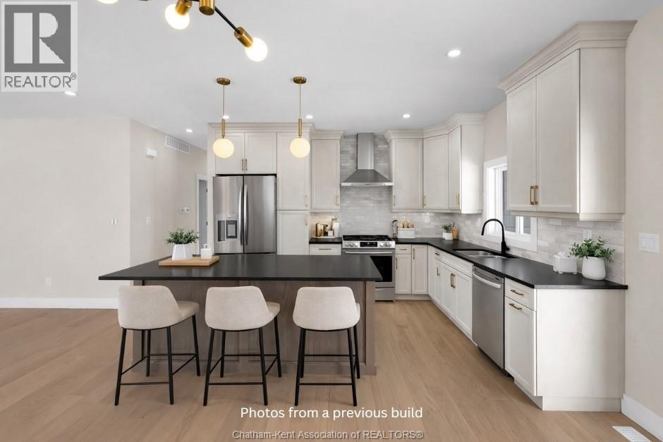 75 Cherry Blossom Trail, Chatham, Ontario  N7L 0H3 - Photo 2 - 26004147