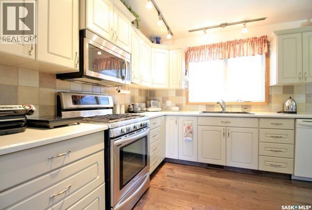 72 Mcburney Drive, Yorkton, Saskatchewan  S3N 0M6 - Photo 2 - SK029378