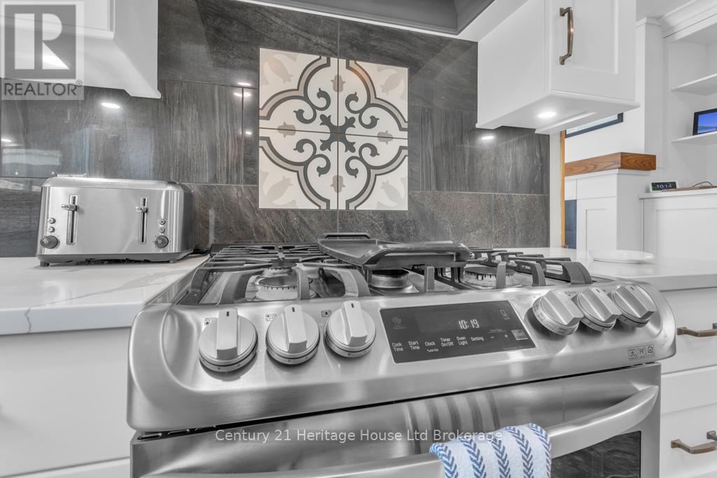 15 Prince William Street, Norfolk, Ontario  N0E 1G0 - Photo 7 - X12838184