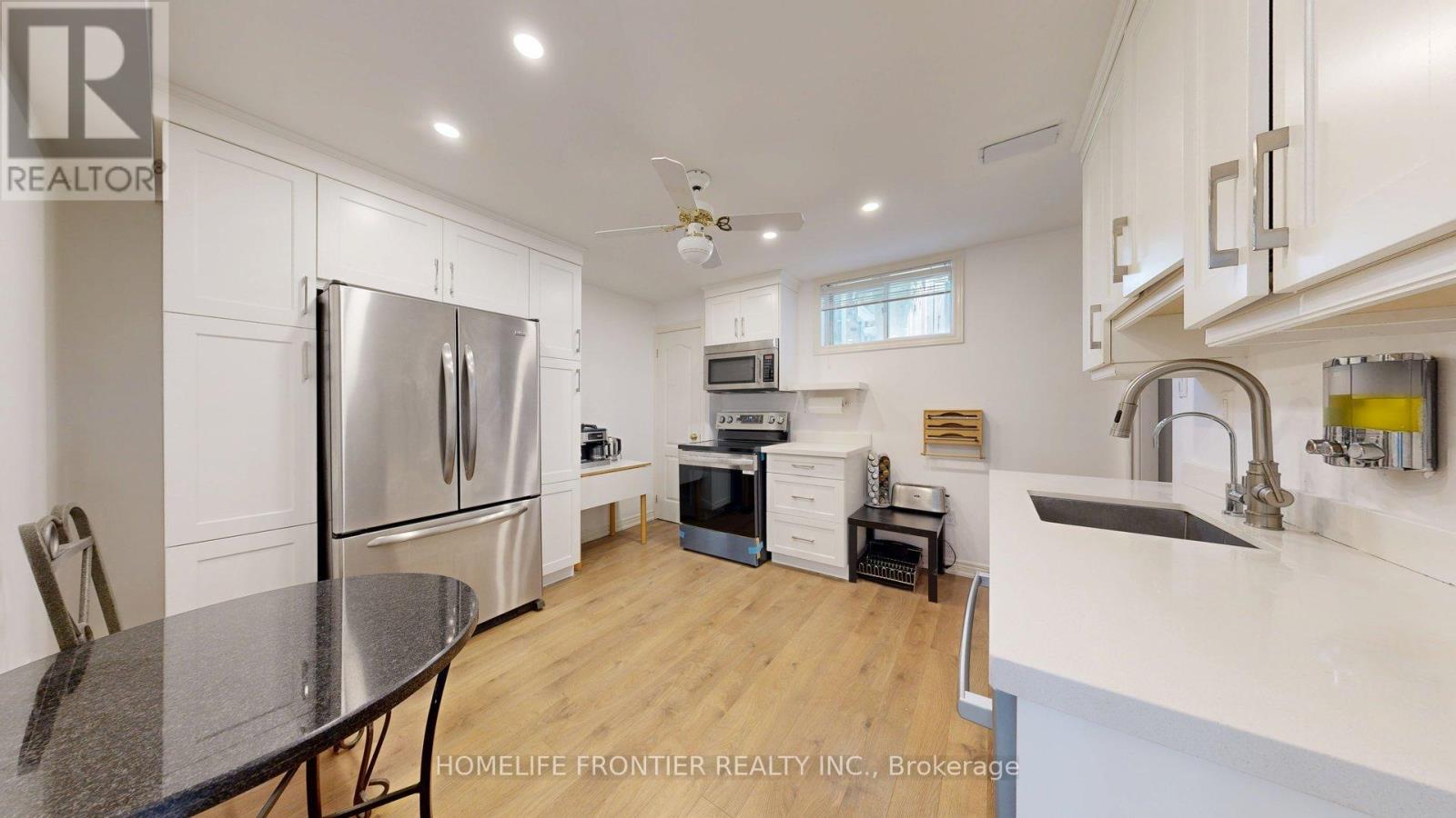 22a Avonlea Place, Richmond Hill, Ontario  L4B 3N8 - Photo 20 - N12836884