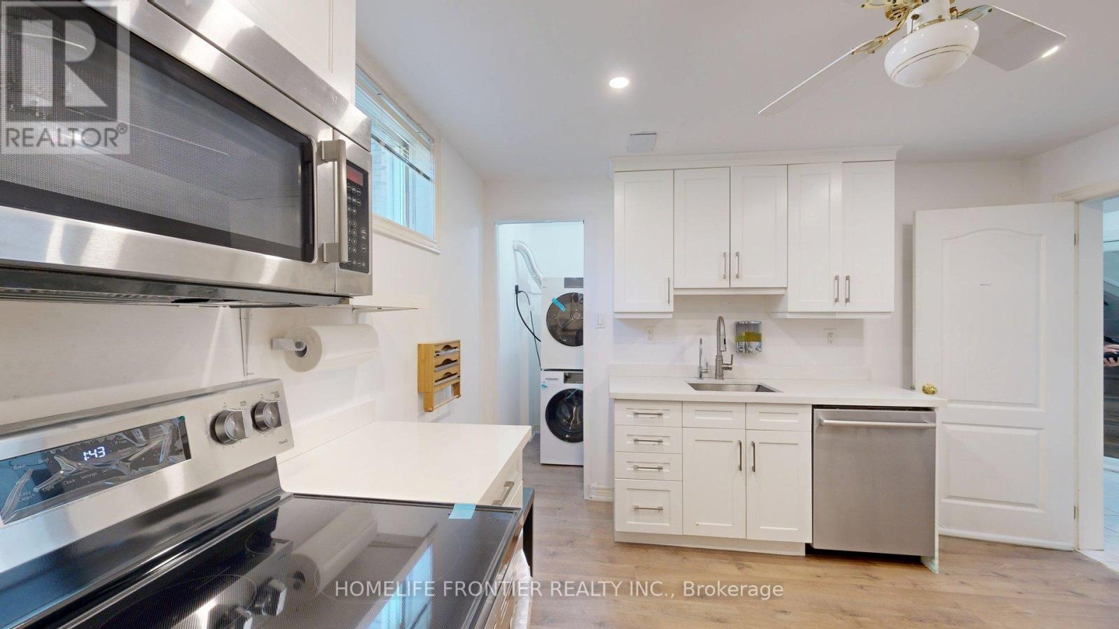 22a Avonlea Place, Richmond Hill, Ontario  L4B 3N8 - Photo 21 - N12836884