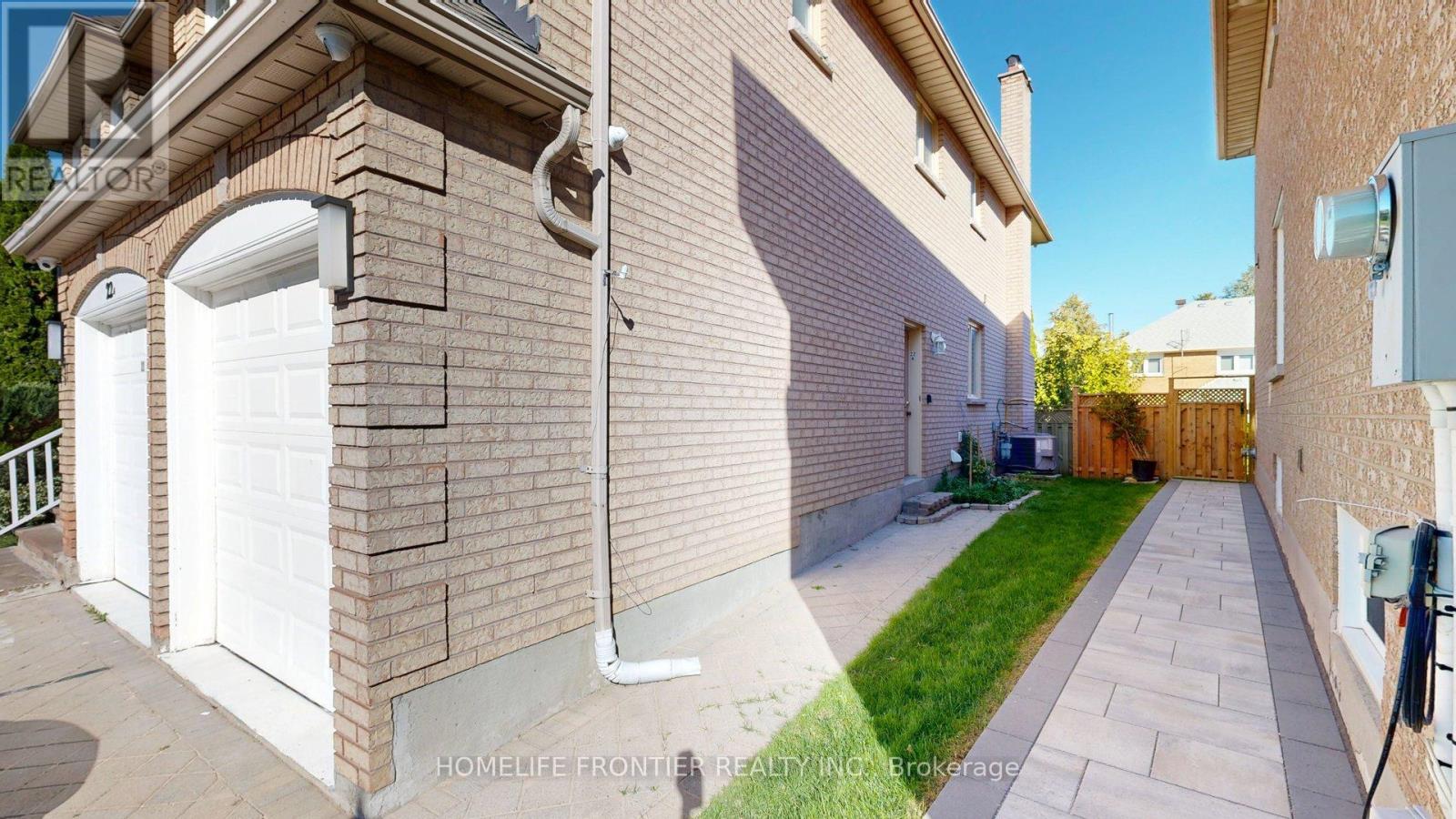 22a Avonlea Place, Richmond Hill, Ontario  L4B 3N8 - Photo 25 - N12836884