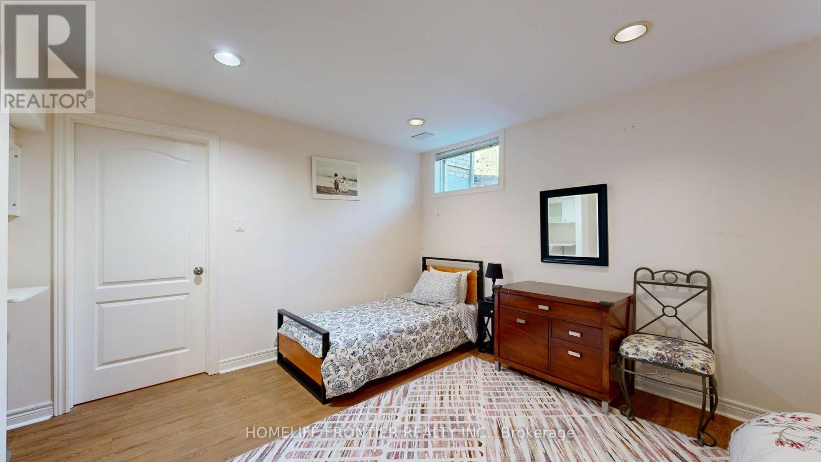 22a Avonlea Place, Richmond Hill, Ontario  L4B 3N8 - Photo 11 - N12836884