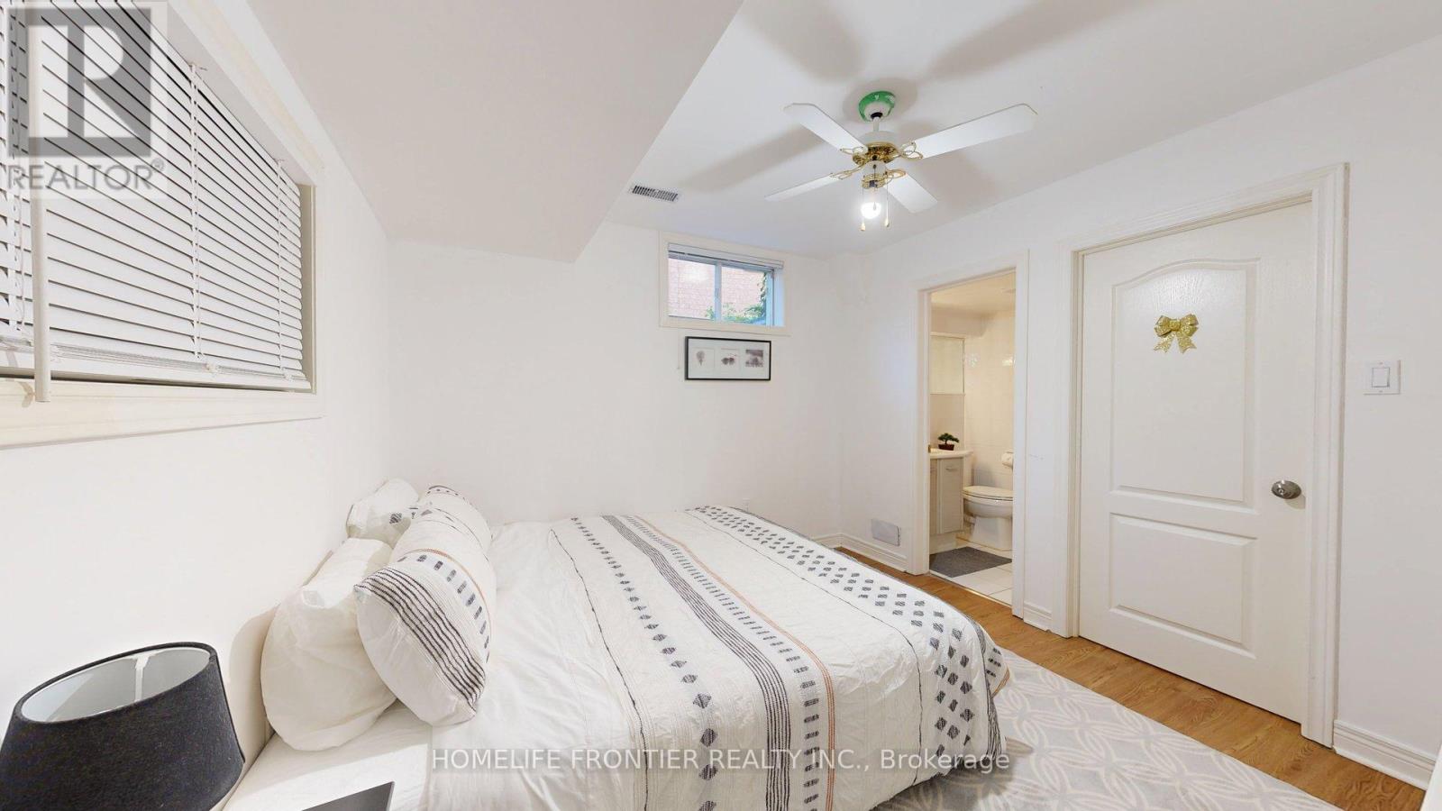 22a Avonlea Place, Richmond Hill, Ontario  L4B 3N8 - Photo 12 - N12836884